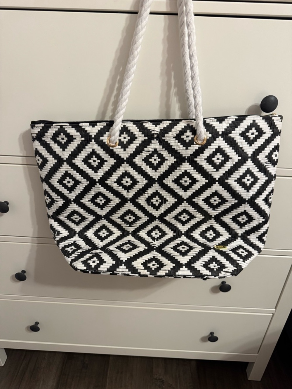 La Vie en Rose straw bag